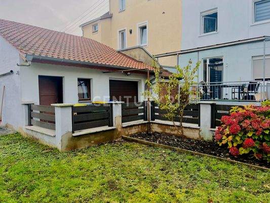 Garage und Balkon EG