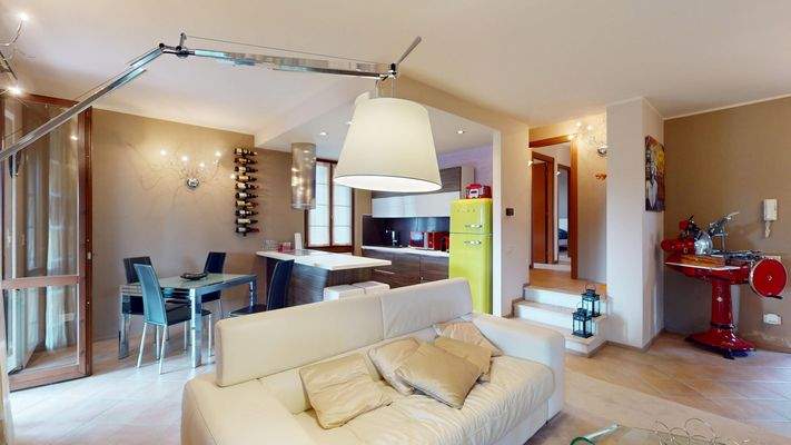 NA-072-9-Appartamento-arredato-con-corte-esclusiva