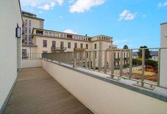 Muster Balkon und Ausblick (Südseite)