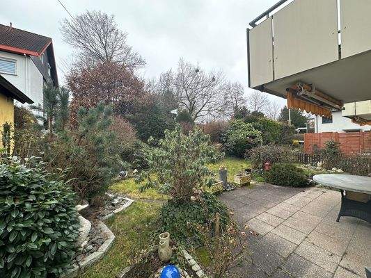 Garten mit Terrasse