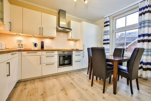 Küche mit Essbereich OG