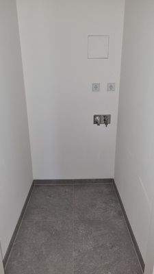 Abstellraum mit WM-Anschluss