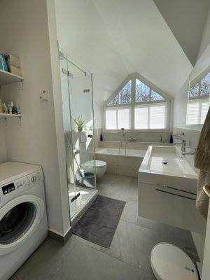 Bad mit Waschmaschinenanschlus