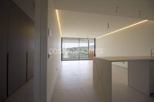 2-Bedroom Apartment with Community Pool in Fuengirola