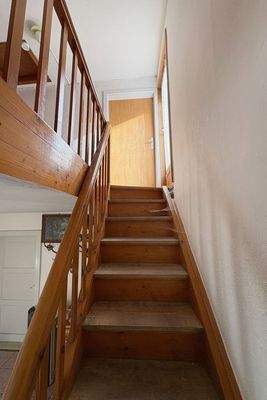 Treppe ins Obergeschoss