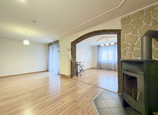 Wohn-/ Esszimmer 1. OG Neu