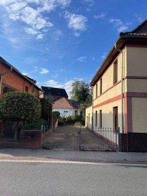 Seitliche Freifläche