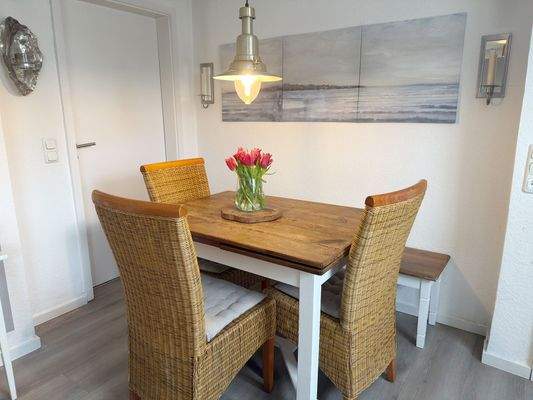 ... Platz für einen Essbereich