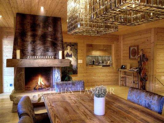 Dining room Fireplace