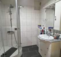 schickes Duschbad.jpg