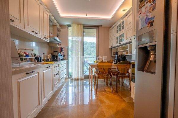 Forest-View Luxury Flat in a Project Near Mall in Sarıyer Istanbul