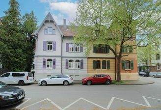 Haus Vorderansicht Bild 1