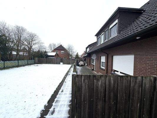 komplette Einzäunung des Grundstücks