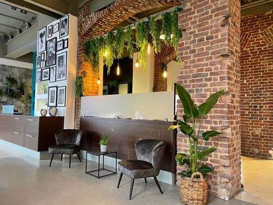 Friseursalon im Erdgeschoss