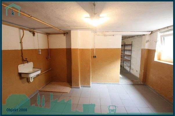 2008 Keller Raum 1.jpg