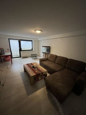 14 Wohnlich ausgebauter Keller