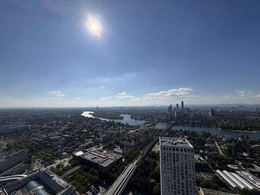 20251003_104400060_iOS