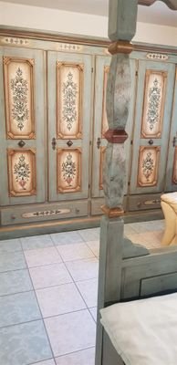 hochwertige Voglauer-Möbel; Programm 1700 Türkis
