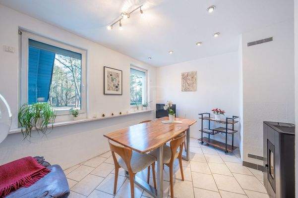 Essbereich mit Pelletofen