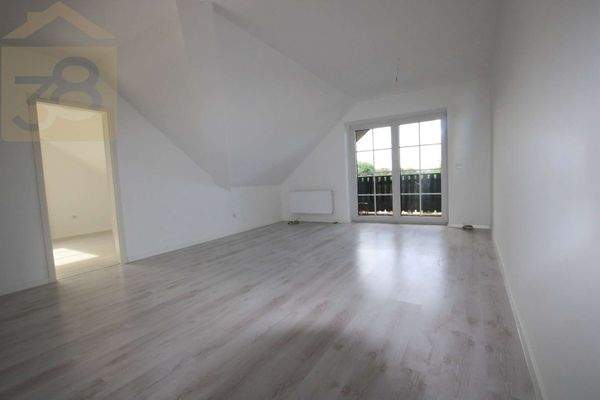 Wohnzimmer Wohnung rechts