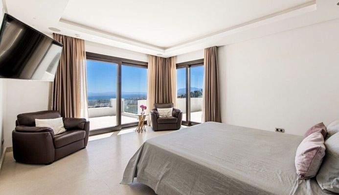 Photo: Villa in Marbella East