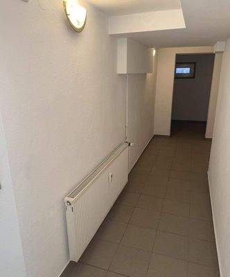 Keller_Flur zu Nutzraum 3