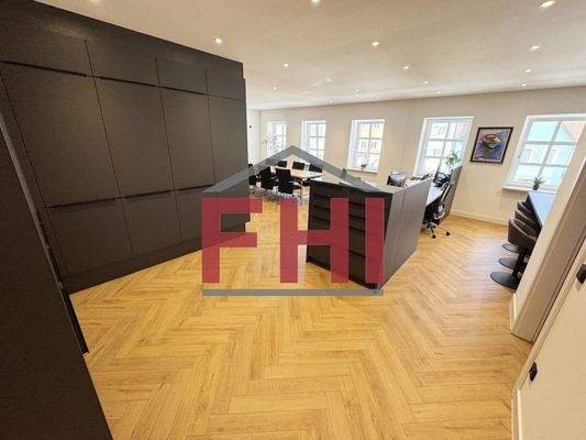 Wohn-/Ess-/Arbeitsbereich