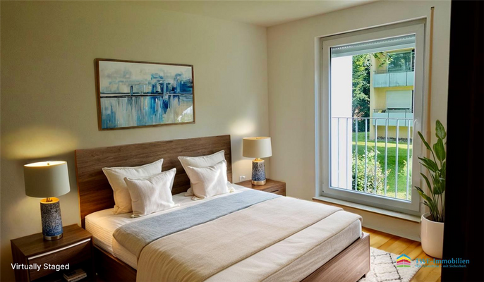 KI  - Großes Schlafzimmer mit franz. Balkon