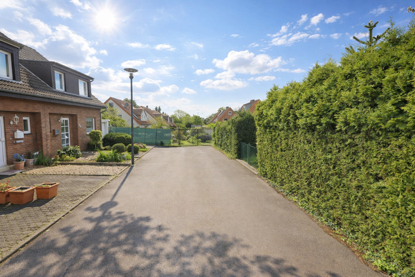 Unmittelbarer Bereich vor dem Grundstück - Sackgasse