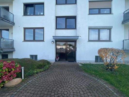 Eingang (Wohnung unten rechts)