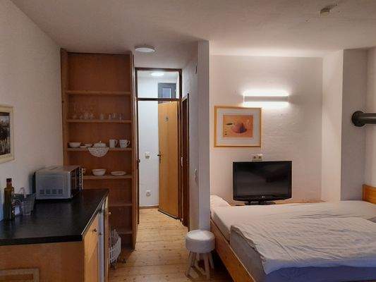 Zimmer mit Blick zur Diele