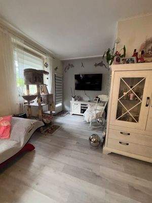 Wohnzimmer, Blickrichtung Terassentür.jpg