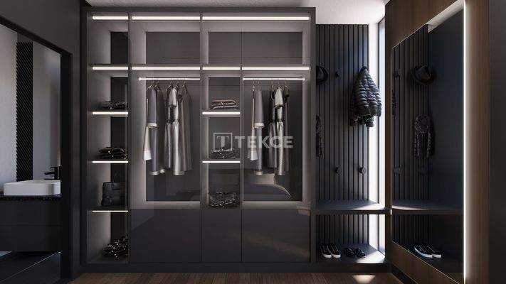 Semi-Detached Villas with Pool in Garden in İzmir Urla