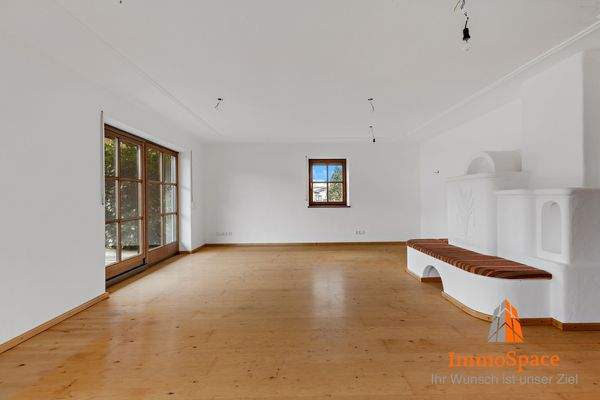 Wohnzimmer mit direktem Terrassenzugang