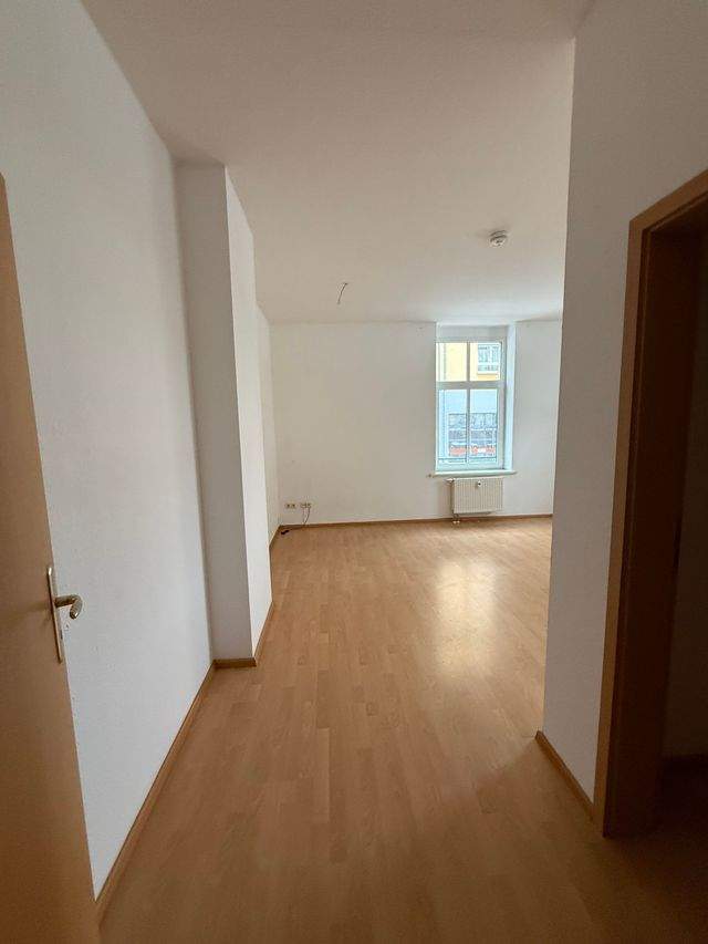 Renovierte 2 Raum Wohnung mit Tageslichtbad - Foto 1