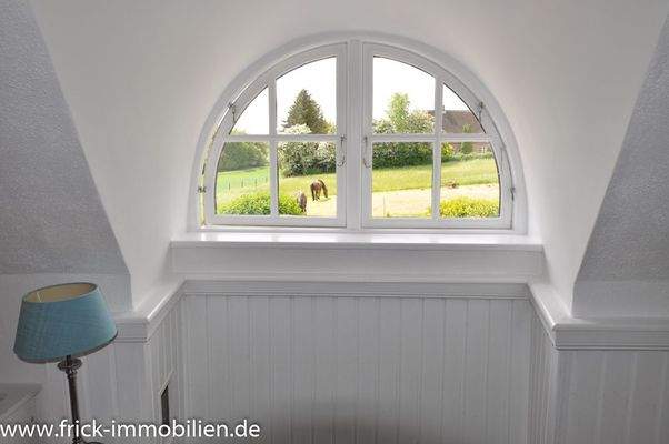 37-Gaubenfenster Flur DG.JPG