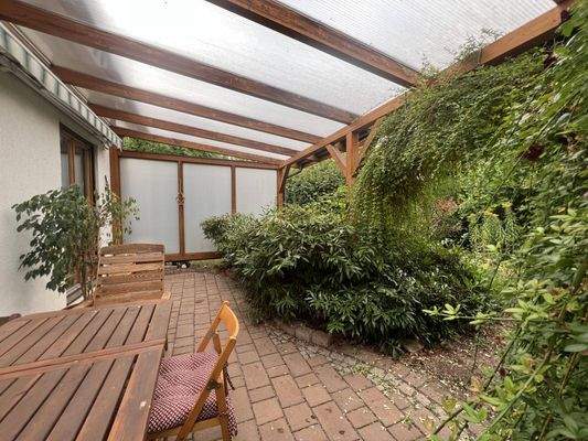 Terrasse mit Pergola