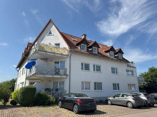 Straßenansicht - Mehrfamilienhaus Sportplatzweg