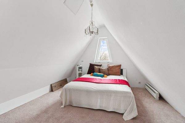 Schlafzimmer WE 1 Spitz