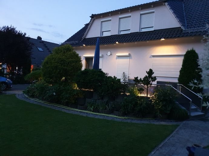 Haus mit Einliegerwohnung in Berlin-Mahlsdorf-sofort beziehbar