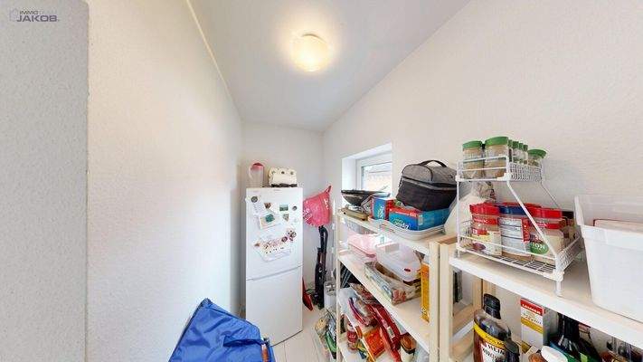 Abstellraum/Speisekammer