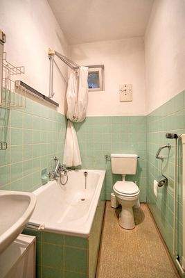 Wannenbad im Obergeschoss