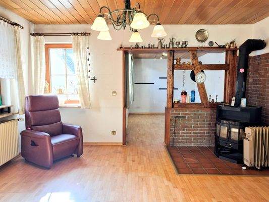 Wohnzimmer mit Kamin