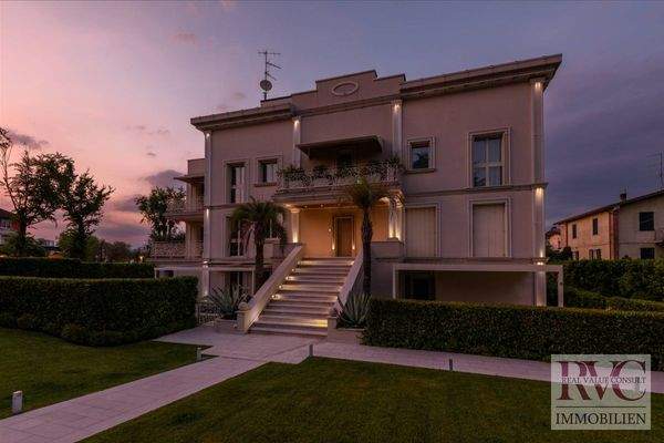 Aussenansicht Abend 2