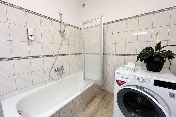 ...mit Waschmaschinenanschluss