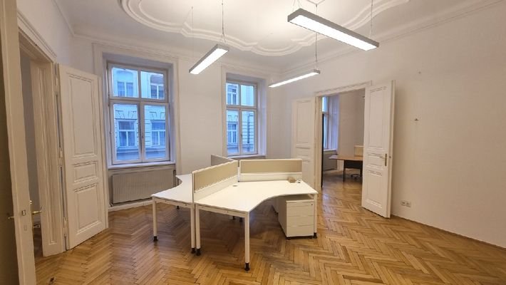 Büro 1