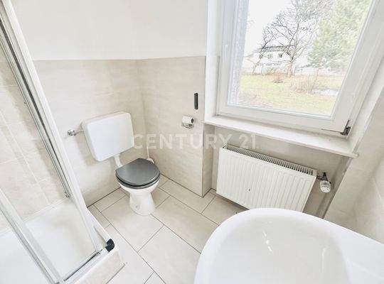 Tageslichtbad mit Dusche