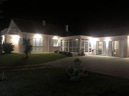 Haupthaus und Erweiterung