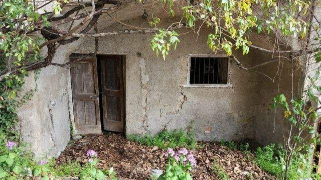 Kellereingang Nahaufnahme.jpg