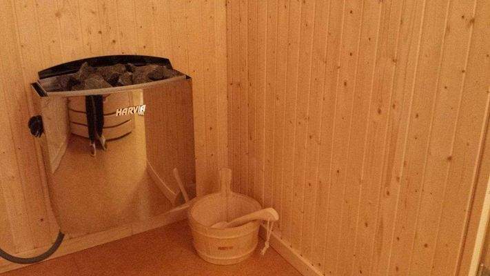 2.5 Villa Tall Sauna2 (2).jpg